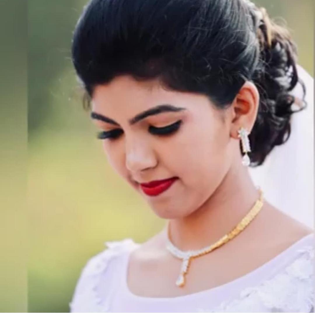 Laura Beauty Parlour Kalpetta